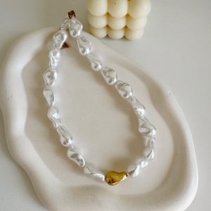 pearl necklace