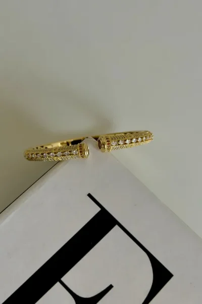 chic gold