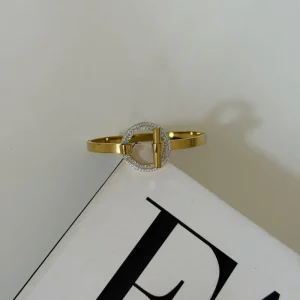 bangle