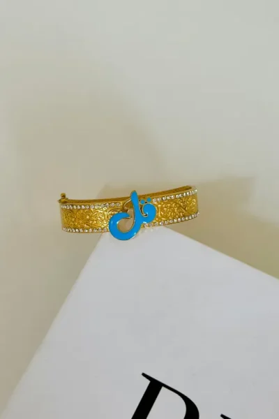 Qul bangle