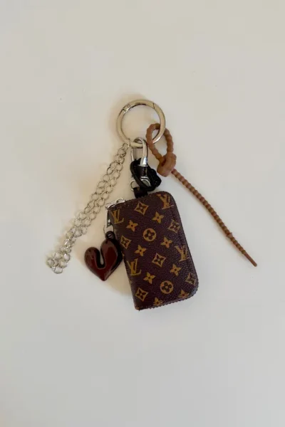 Brown lv
